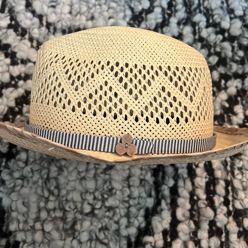 STRAW Fedora